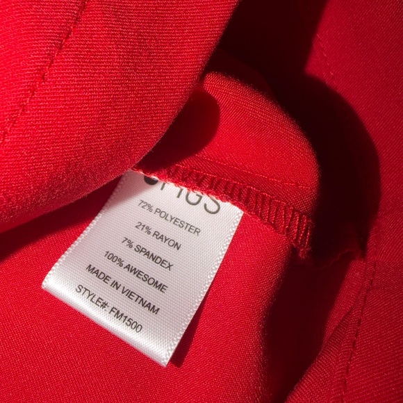 FIGS Leon Three-Pocket Scrub Top Red Size Small - Picture 5 of 5